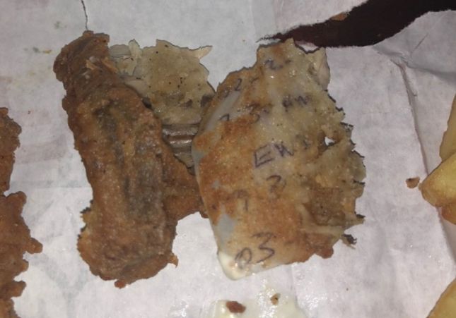 Nota carcomo frito / Foto: Twitter_Ken Hyde Nota carcomo frito / Foto: Twitter_Ken Hyde